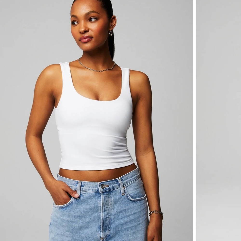 Fabletics Oasis Twist Built-In Bra Tank -NWT-